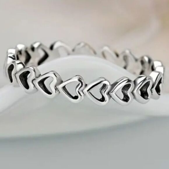 Sterling Silver Intertwined Hearts Band Ring - Size 7 & 8